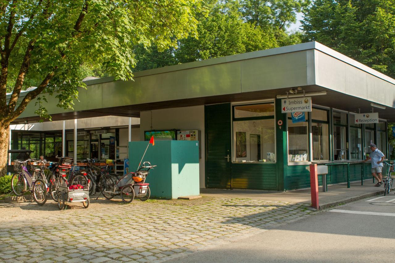 מלון Munich Oktoberfest Glamping מראה חיצוני תמונה